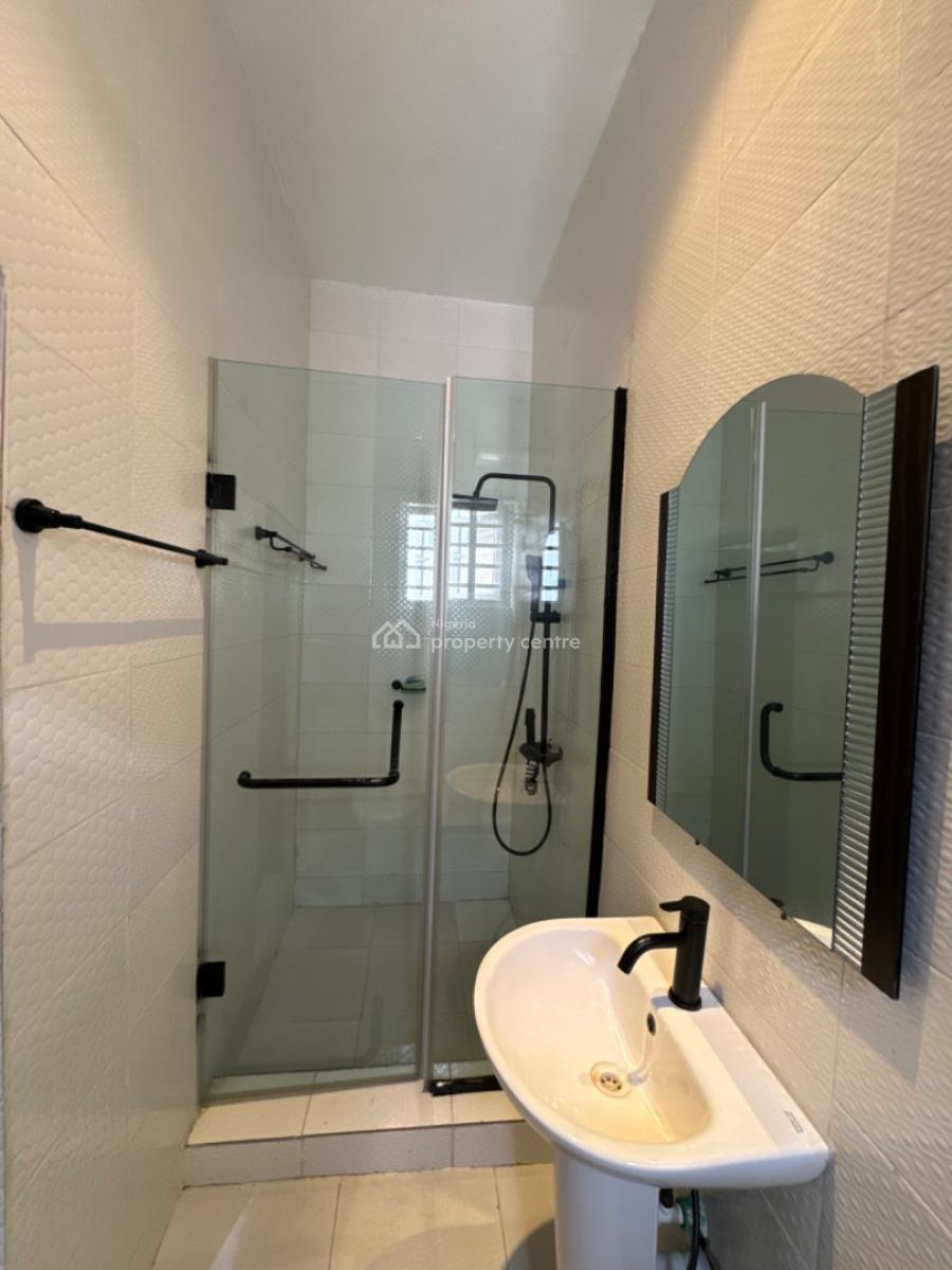 Luxury 2 Bedrooms Apartment, Ibrahim Odofin Street, Lekki, Lagos, Flat / Apartment Short Let