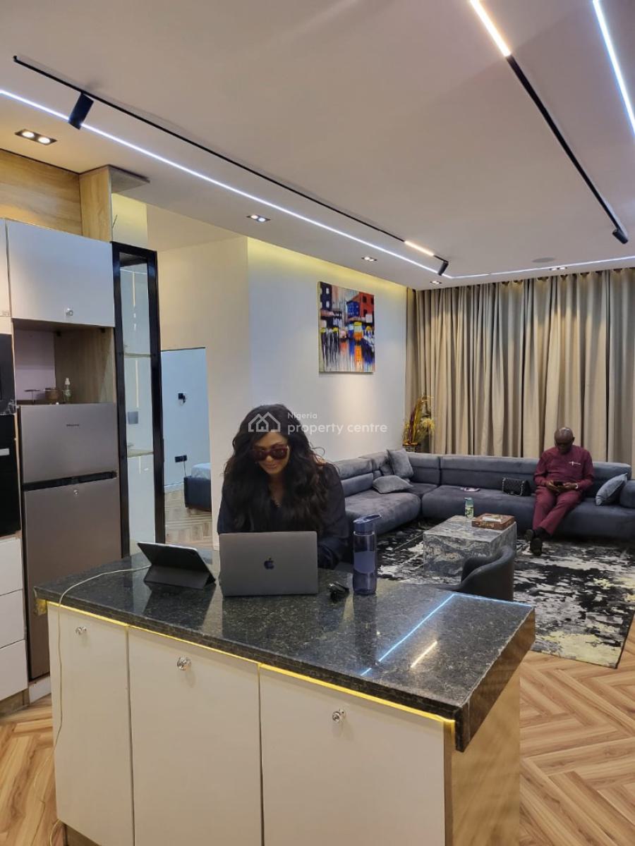 Luxury 2 Bedrooms Apartment, Ibrahim Odofin Street, Lekki, Lagos, Flat / Apartment Short Let
