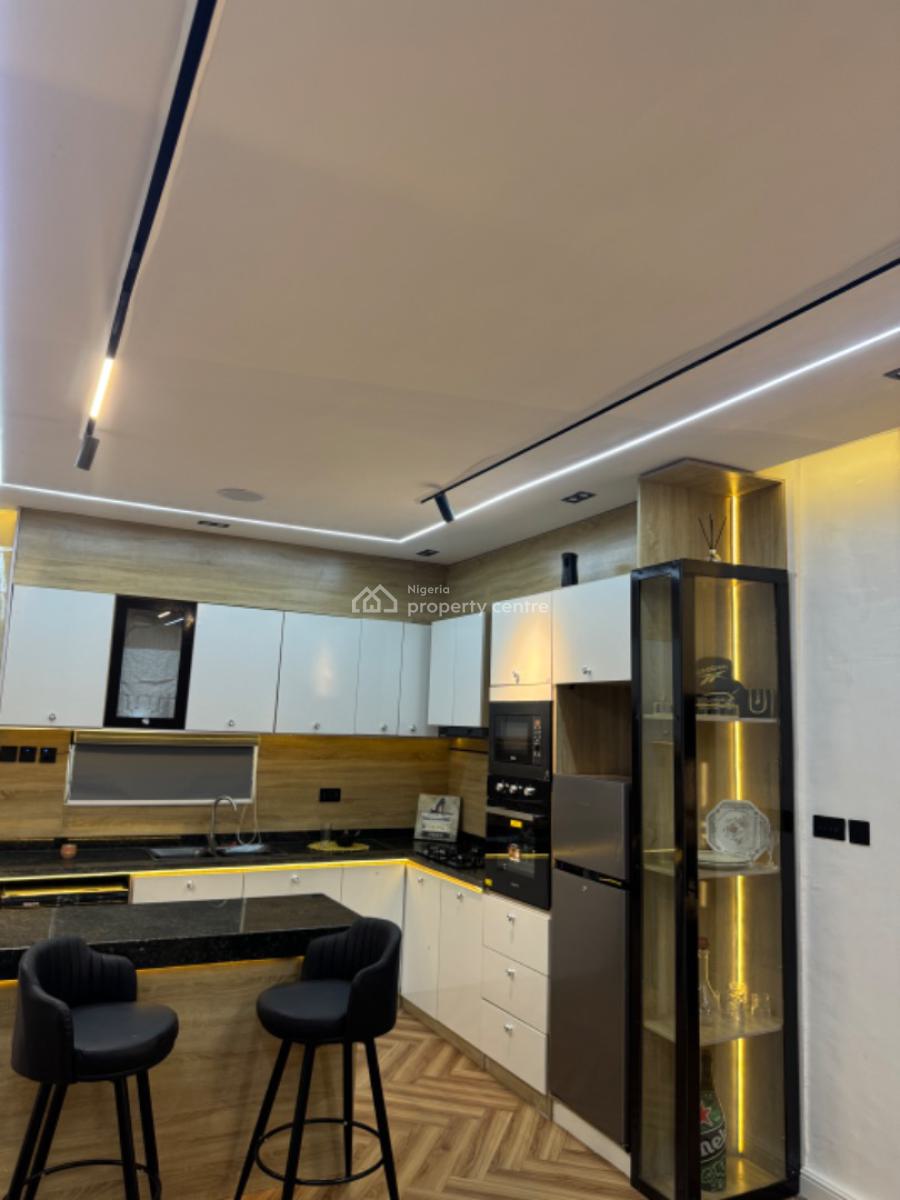 Luxury 2 Bedrooms Apartment, Ibrahim Odofin Street, Lekki, Lagos, Flat / Apartment Short Let