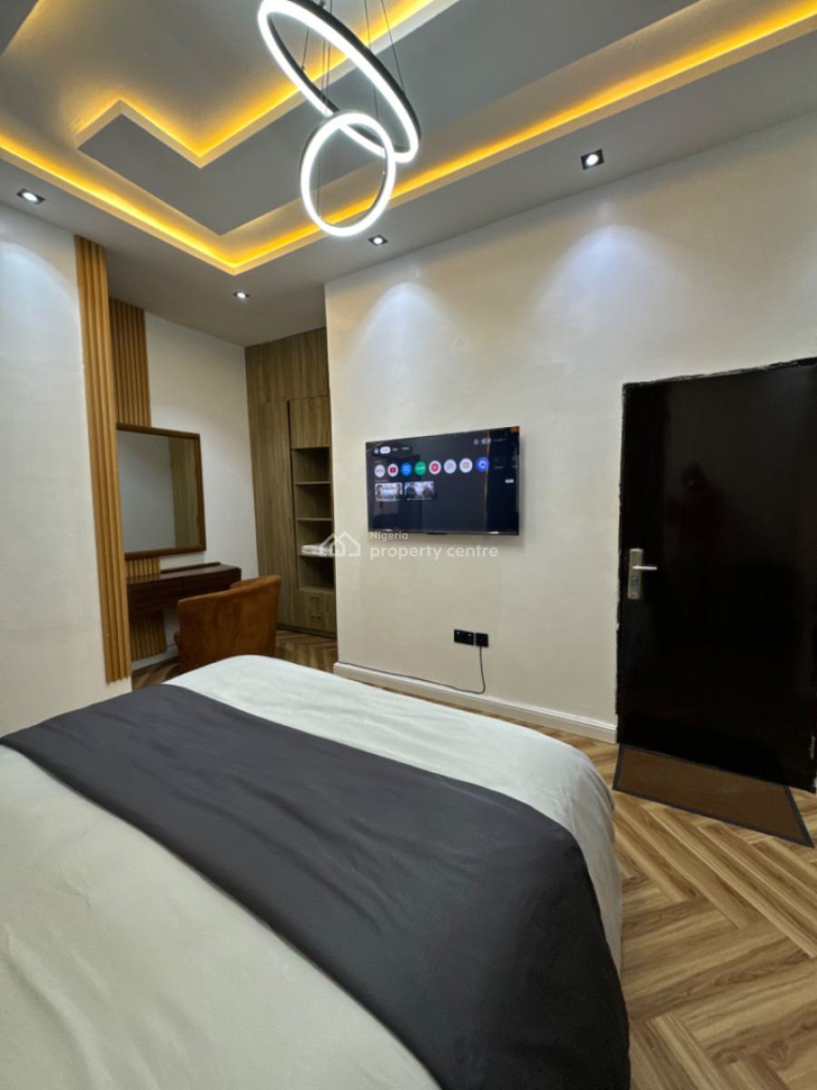 Luxury 2 Bedrooms Apartment, Ibrahim Odofin Street, Lekki, Lagos, Flat / Apartment Short Let