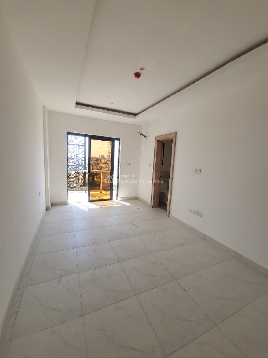 Luxury 3 Bedroom Apartment, Lekki Phase 1, Lekki, Lagos, Flat / Apartment for Sale