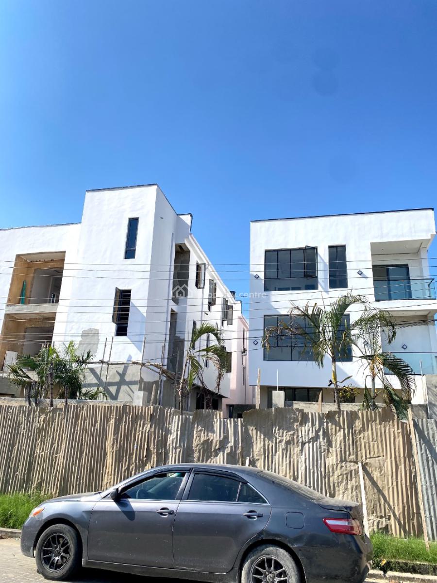 Lovely 5bedroom Fully Detached Duplex with Pool,gym in a Secure Estate, Lekki Phase 1, Lekki, Lagos, Detached Duplex for Sale