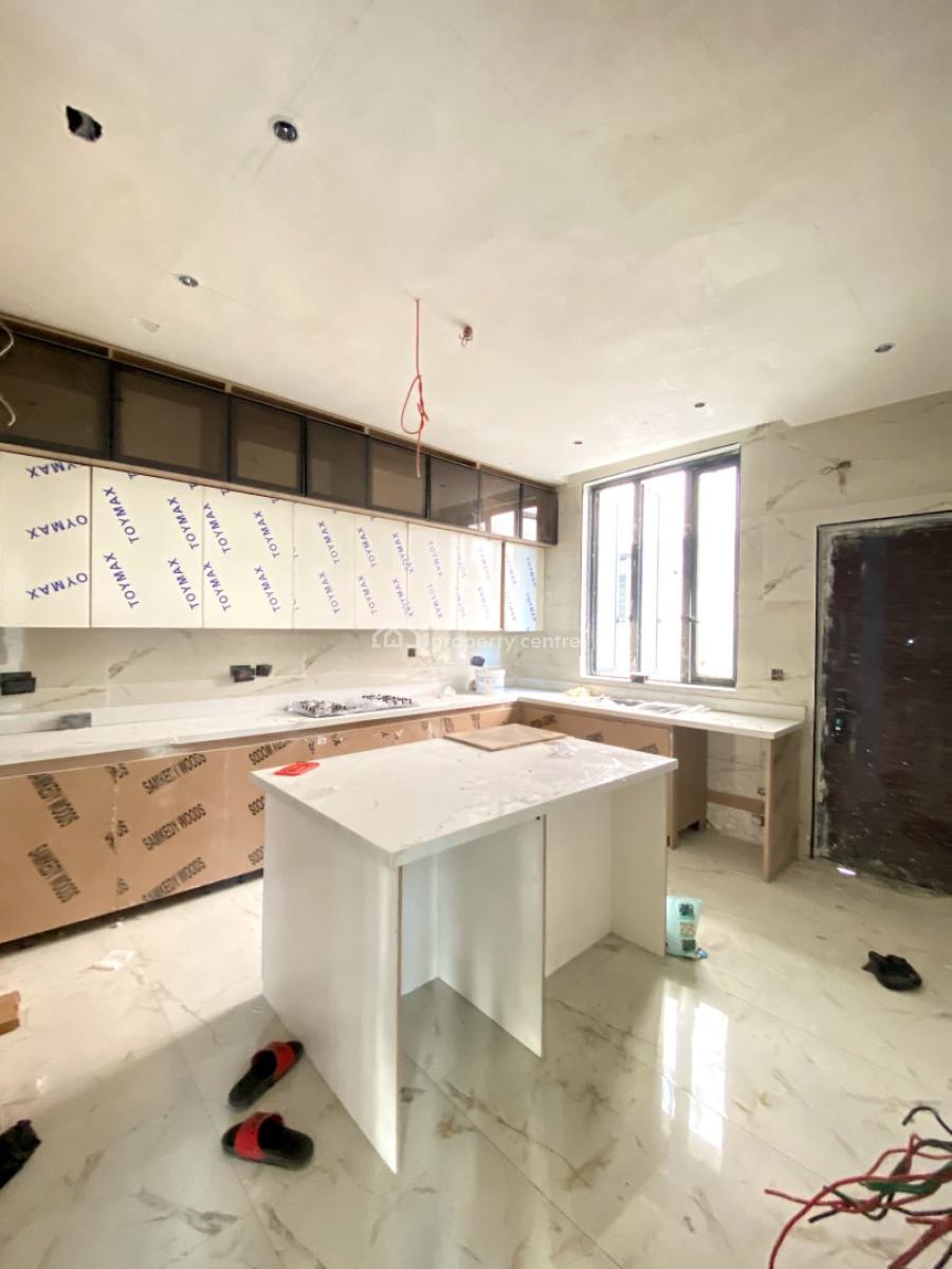 Lovely 5bedroom Fully Detached Duplex with Pool,gym in a Secure Estate, Lekki Phase 1, Lekki, Lagos, Detached Duplex for Sale