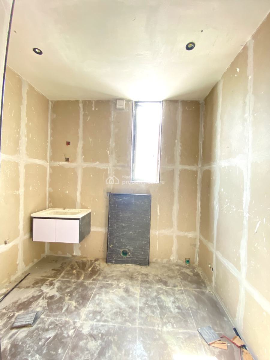 Lovely 5bedroom Fully Detached Duplex with Pool,gym in a Secure Estate, Lekki Phase 1, Lekki, Lagos, Detached Duplex for Sale