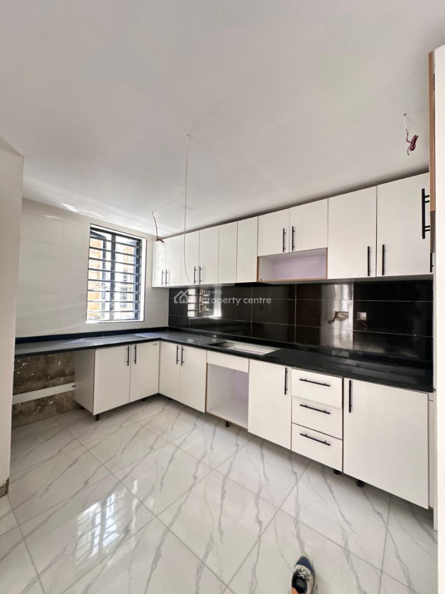 Contemporary 2 Bedrooms Apartment, Abraham Adesanya, Lekki, Lagos, Flat / Apartment for Sale