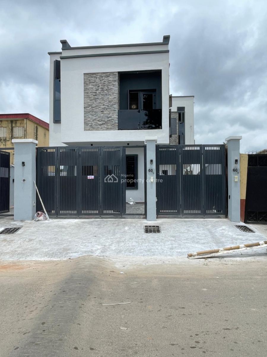 4 Bedrooms Duplex Plus Bq, Surulere, Lagos, Detached Duplex for Sale