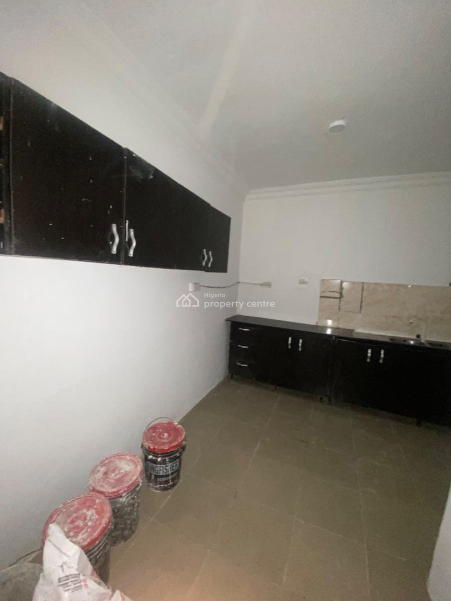 Very Clean 3 Bedroom Apartment, Victory Estate, Ogombo, Ajah, Lagos, Flat / Apartment for Rent
