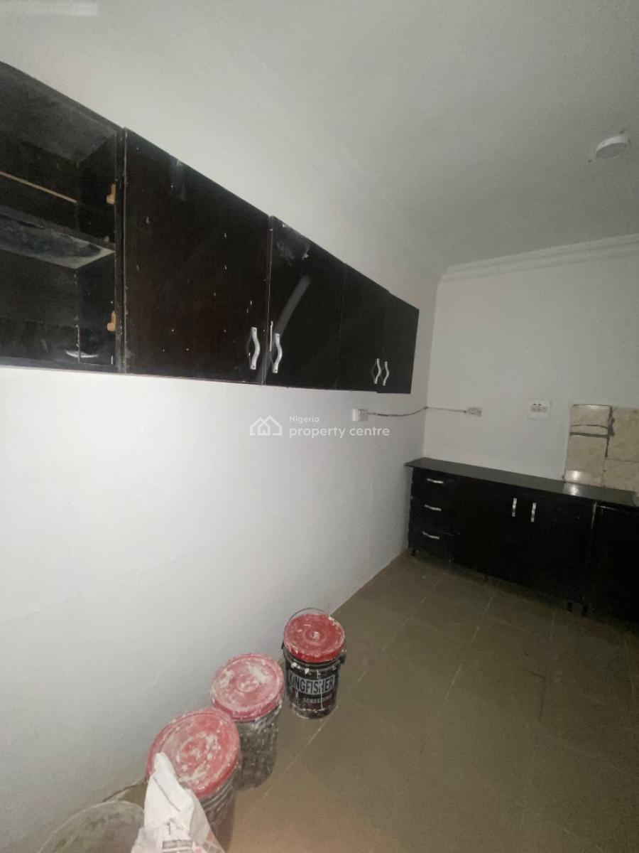 Very Clean 3 Bedroom Apartment, Victory Estate, Ogombo, Ajah, Lagos, Flat / Apartment for Rent