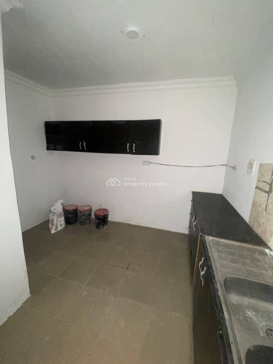Very Clean 3 Bedroom Apartment, Victory Estate, Ogombo, Ajah, Lagos, Flat / Apartment for Rent