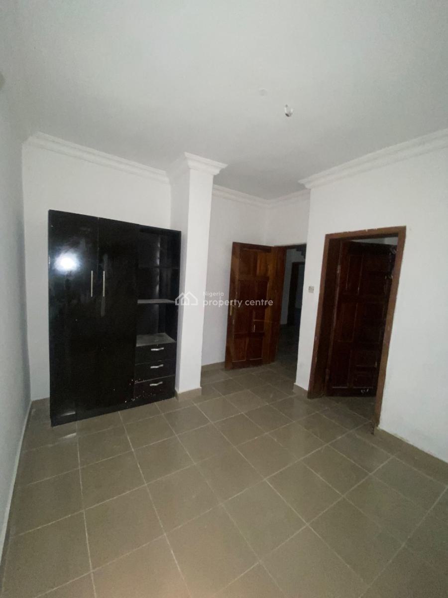 Very Clean 3 Bedroom Apartment, Victory Estate, Ogombo, Ajah, Lagos, Flat / Apartment for Rent