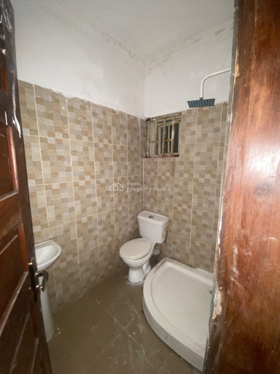 Very Clean 3 Bedroom Apartment, Victory Estate, Ogombo, Ajah, Lagos, Flat / Apartment for Rent