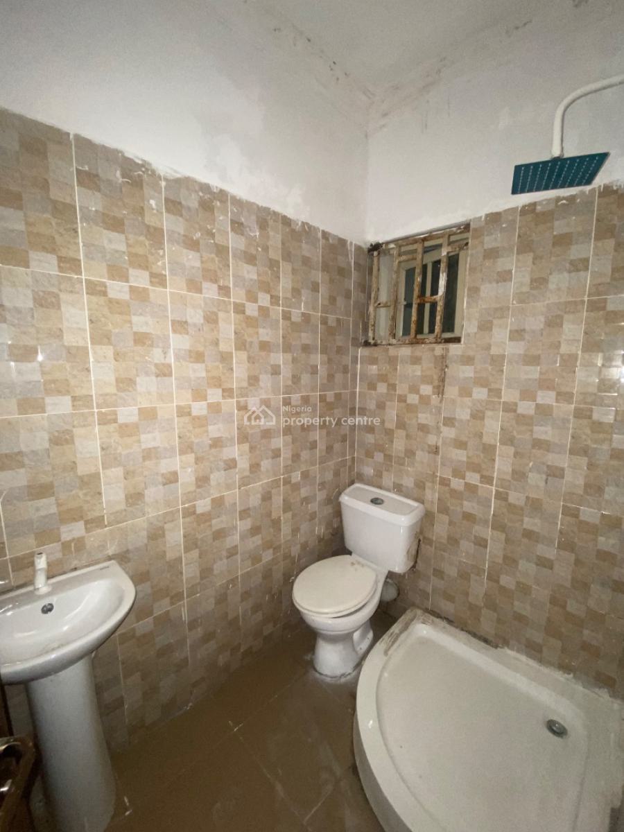 Very Clean 3 Bedroom Apartment, Victory Estate, Ogombo, Ajah, Lagos, Flat / Apartment for Rent