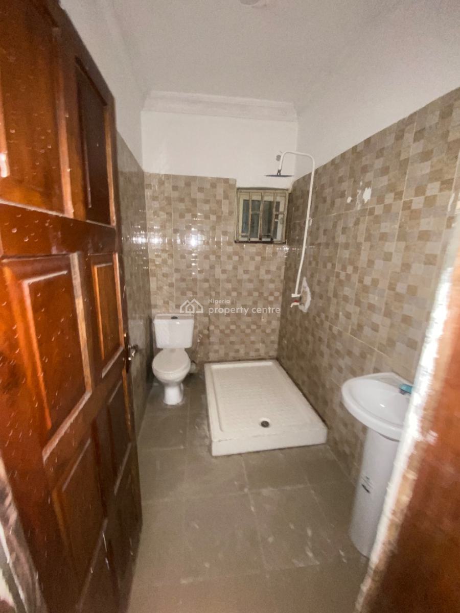Very Clean 3 Bedroom Apartment, Victory Estate, Ogombo, Ajah, Lagos, Flat / Apartment for Rent