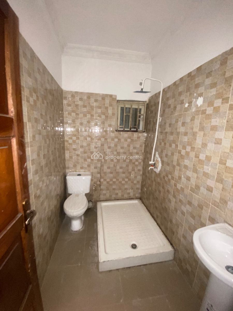 Very Clean 3 Bedroom Apartment, Victory Estate, Ogombo, Ajah, Lagos, Flat / Apartment for Rent