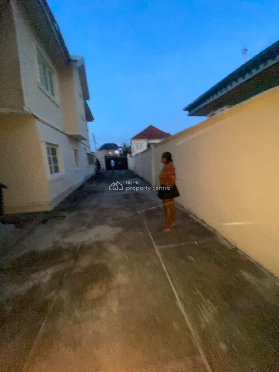 Very Clean 3 Bedroom Apartment, Victory Estate, Ogombo, Ajah, Lagos, Flat / Apartment for Rent