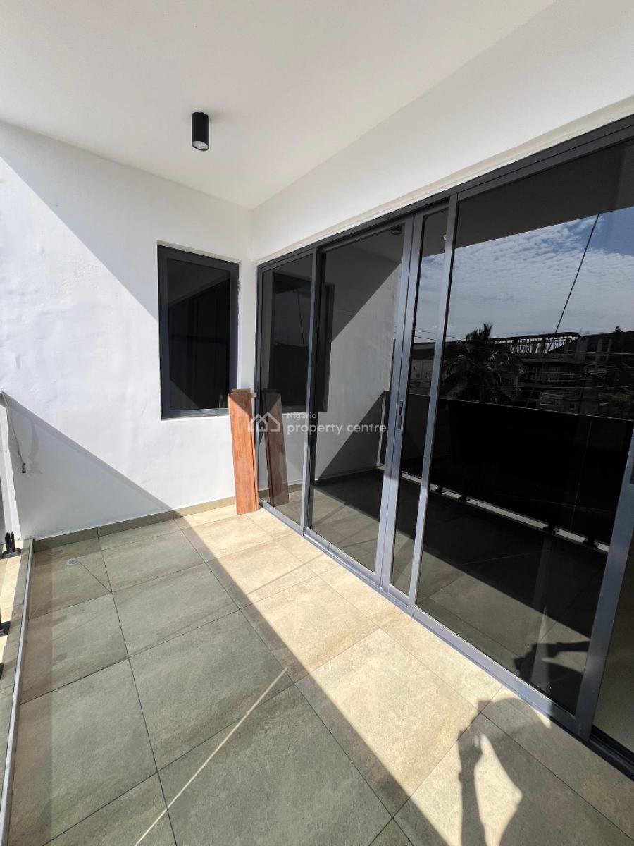 2 Bedrooms Apartment, Lekki Phase 1, Lekki, Lagos, Flat / Apartment for Sale