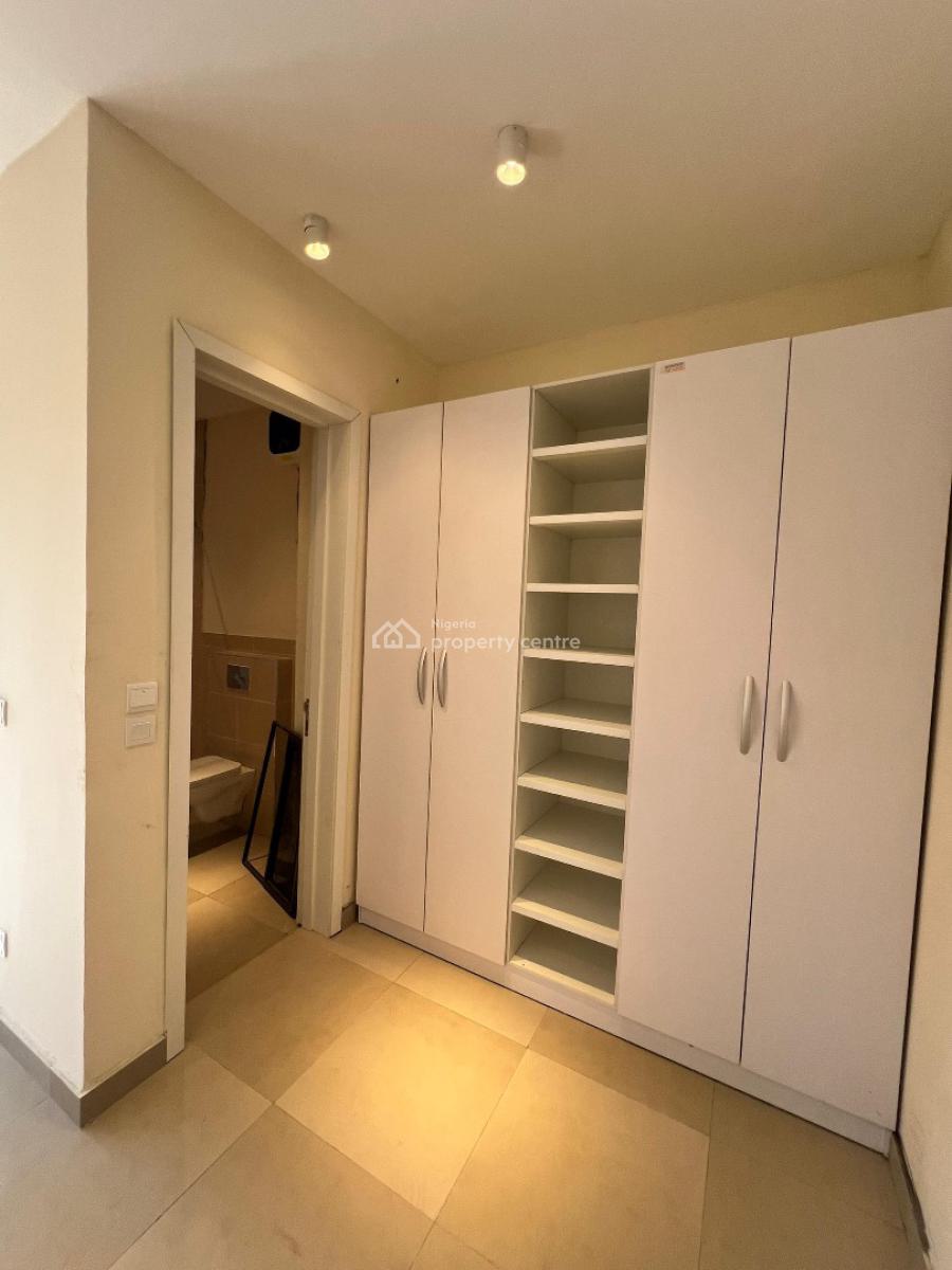 3 Bedrooms Apartment, Lekki Phase 1, Lekki, Lagos, Flat / Apartment for Sale