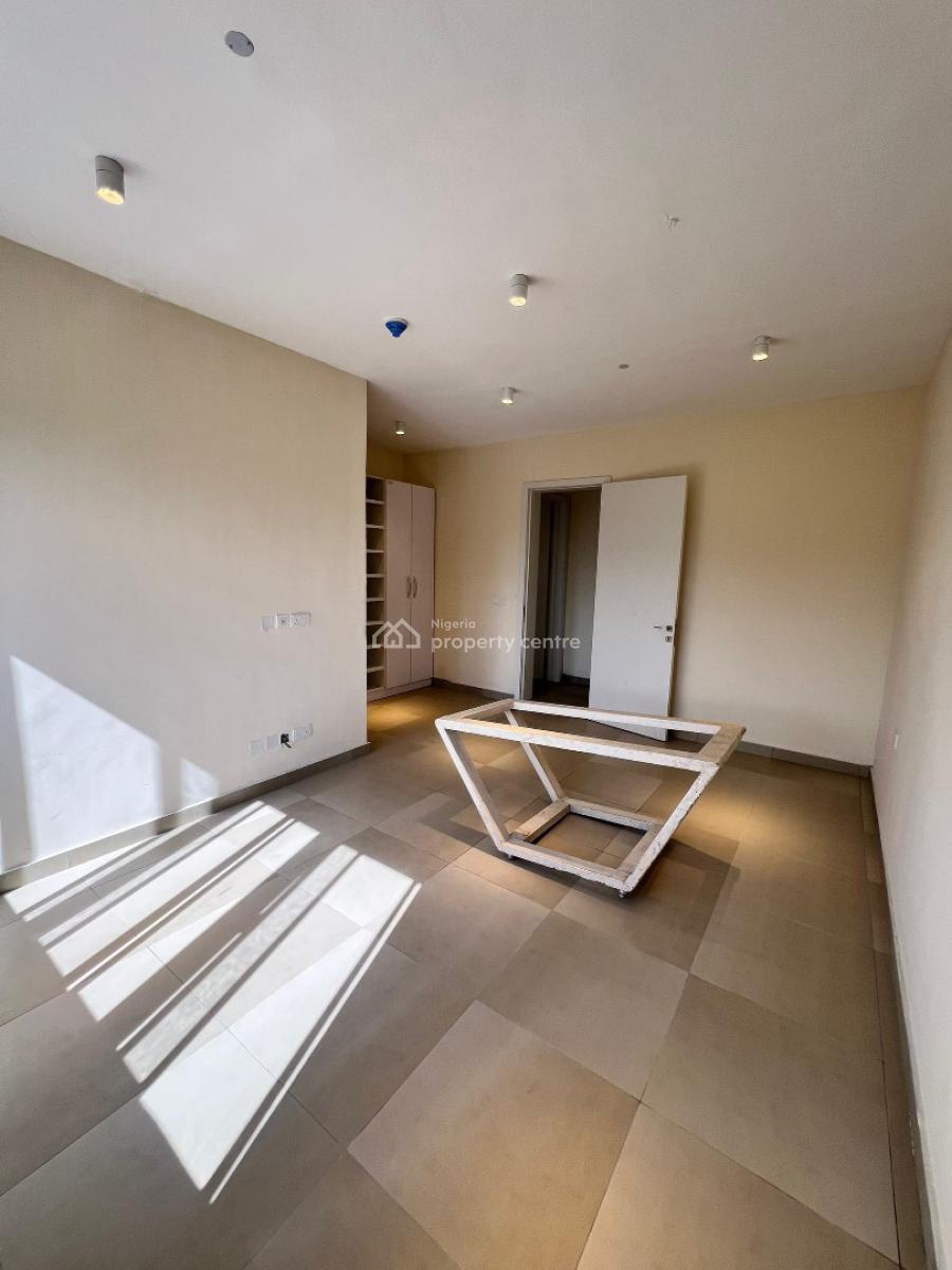 3 Bedrooms Apartment, Lekki Phase 1, Lekki, Lagos, Flat / Apartment for Sale