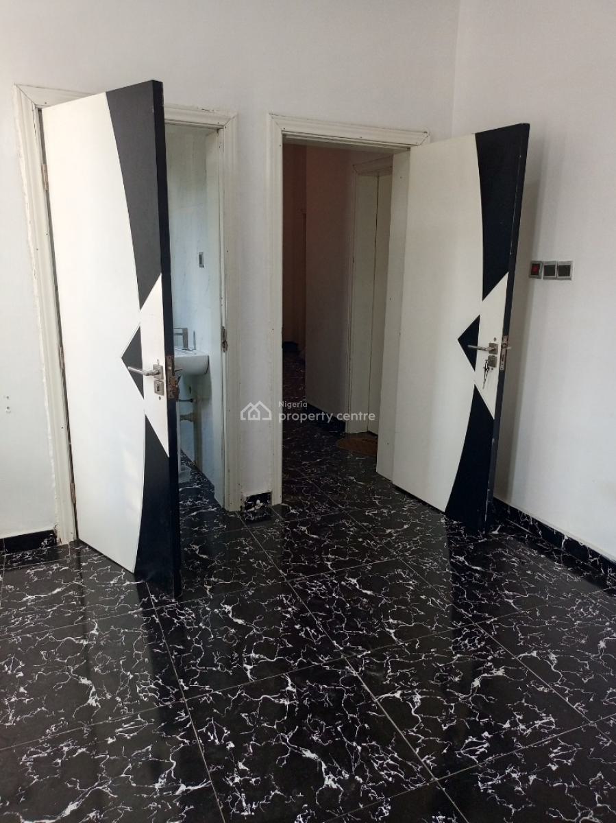 Spacious Luxury   Room Upstairs with Shared Kitchen, Ikota Villa Estate, Lekki, Lagos, Flat / Apartment for Rent