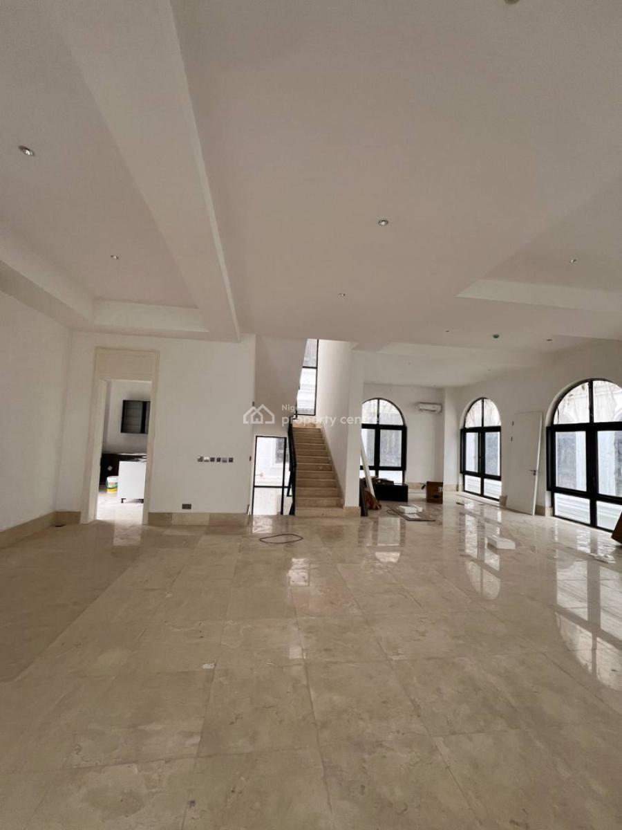 a 3 Bedroom Apartment with a  Bq, Lekki Phase 1, Lekki, Lagos, Flat / Apartment for Rent