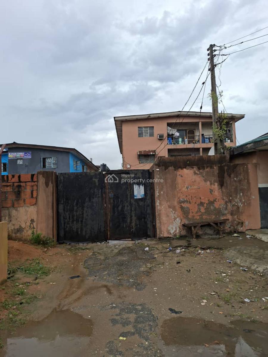 6nos of 3bedroom Flats, 2nos of 2 Bedroom and 2 Bedroom Bungalows, Oworo Road, Oworoshoki, Lagos., Oworonshoki, Kosofe, Lagos, Flat / Apartment for Sale