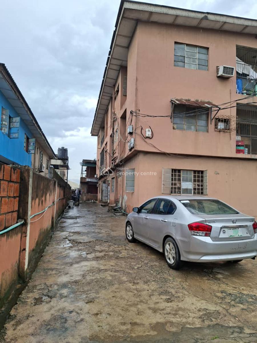 6nos of 3bedroom Flats, 2nos of 2 Bedroom and 2 Bedroom Bungalows, Oworo Road, Oworoshoki, Lagos., Oworonshoki, Kosofe, Lagos, Flat / Apartment for Sale