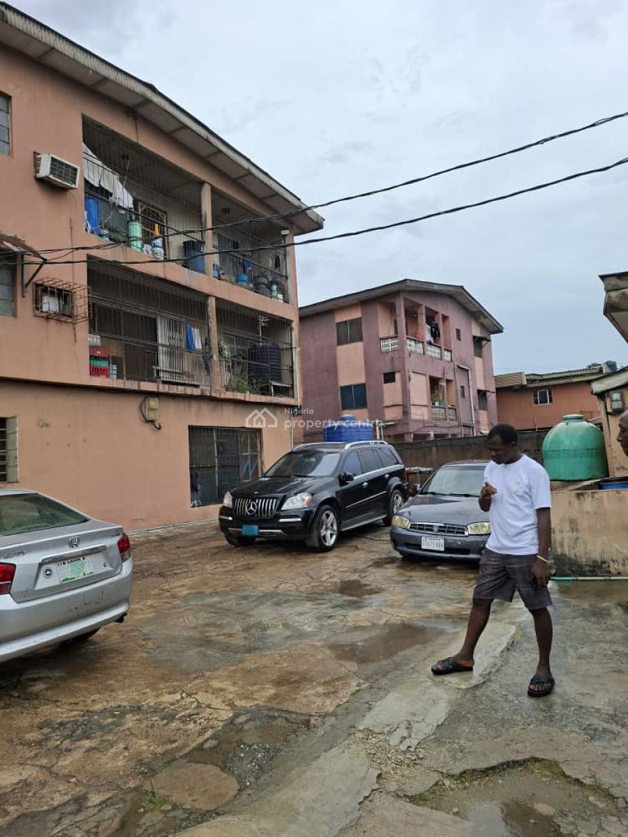 6nos of 3bedroom Flats, 2nos of 2 Bedroom and 2 Bedroom Bungalows, Oworo Road, Oworoshoki, Lagos., Oworonshoki, Kosofe, Lagos, Flat / Apartment for Sale
