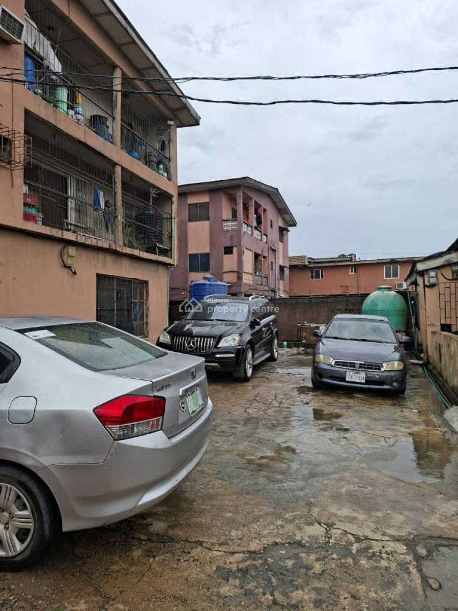 6nos of 3bedroom Flats, 2nos of 2 Bedroom and 2 Bedroom Bungalows, Oworo Road, Oworoshoki, Lagos., Oworonshoki, Kosofe, Lagos, Flat / Apartment for Sale