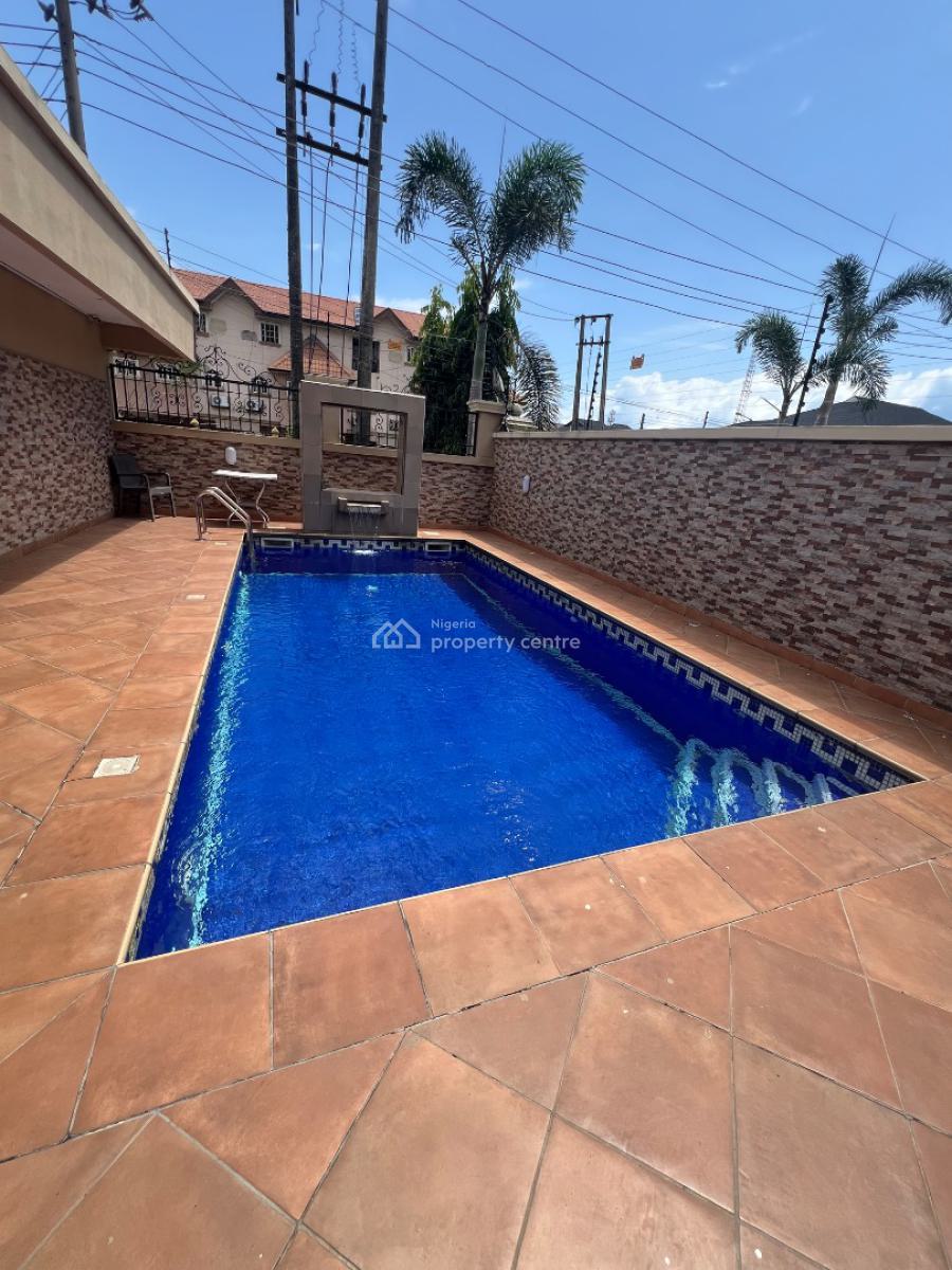 Well Built 3 Bedroom Apartment with Bq, Lekki Phase 1, Lekki, Lagos, Flat / Apartment for Rent