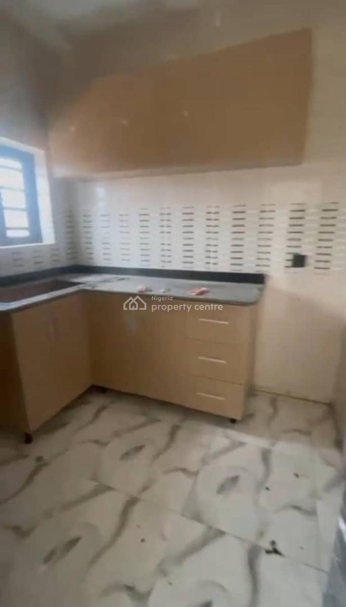 Lovely 2 Bedroom Flat, Palmgrove, Shomolu, Lagos, Flat / Apartment for Rent