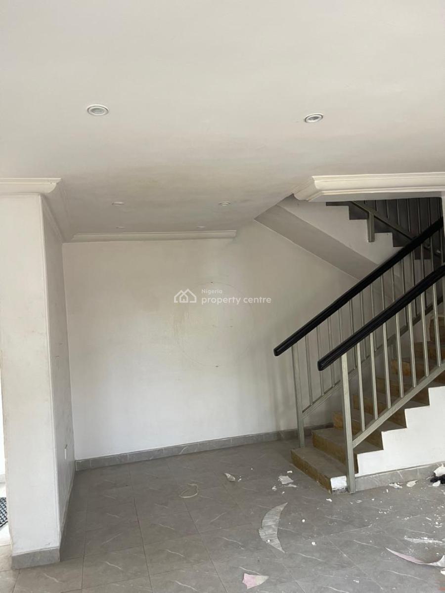 4-bedroom Semi-detached Duplex with Bq, Lekki Phase 1, Lekki, Lagos, Semi-detached Duplex for Rent