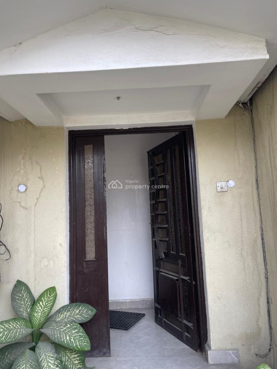 4-bedroom Semi-detached Duplex with Bq, Lekki Phase 1, Lekki, Lagos, Semi-detached Duplex for Rent