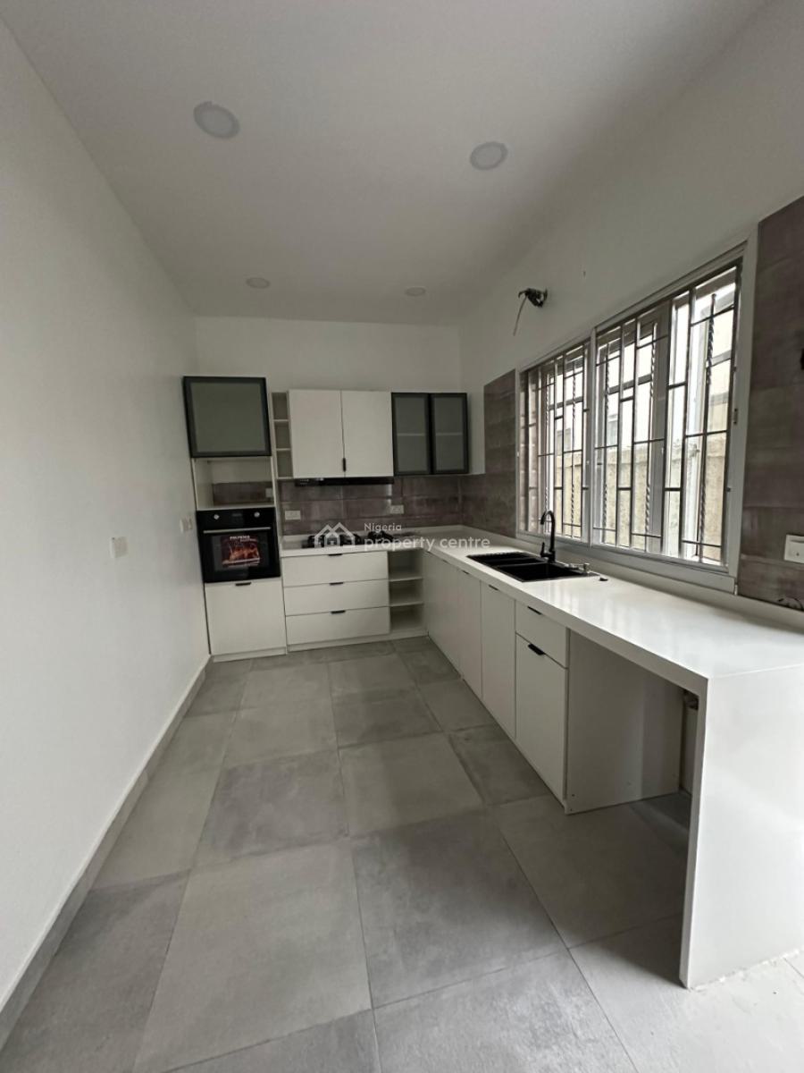 Newly Renovated and Fitted Two Bedroom Apartment, Lekki Phase 1, Lekki, Lagos, Flat / Apartment for Rent