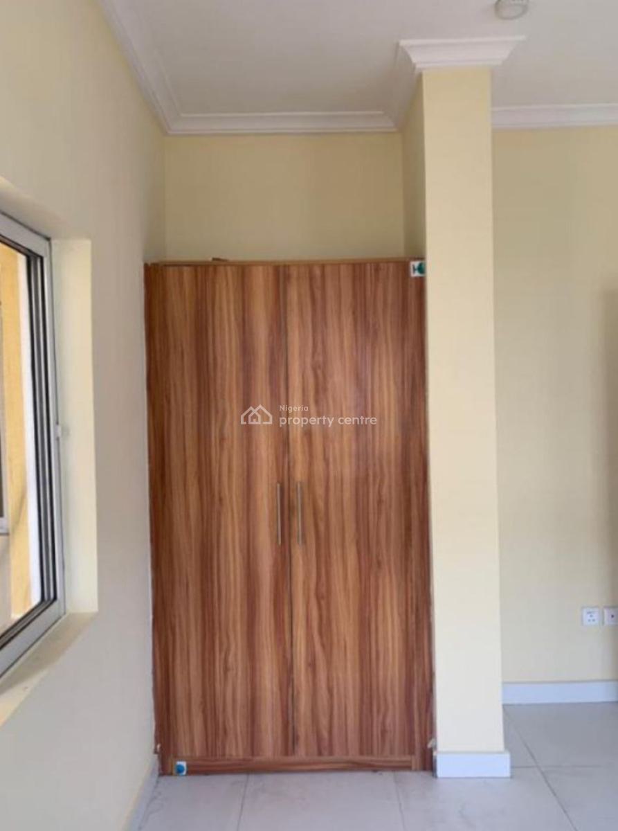 a 5 Bedroom Terrace Duplex, Lekki, Lagos, Terraced Duplex for Sale