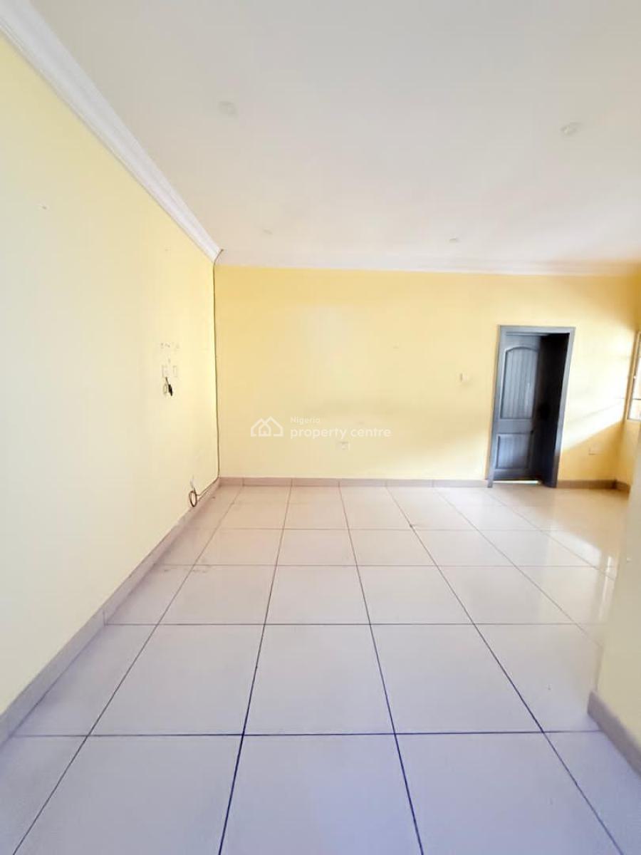Well Renovated 4br, Phase2 Gra, Magodo, Lagos, Semi-detached Duplex for Rent