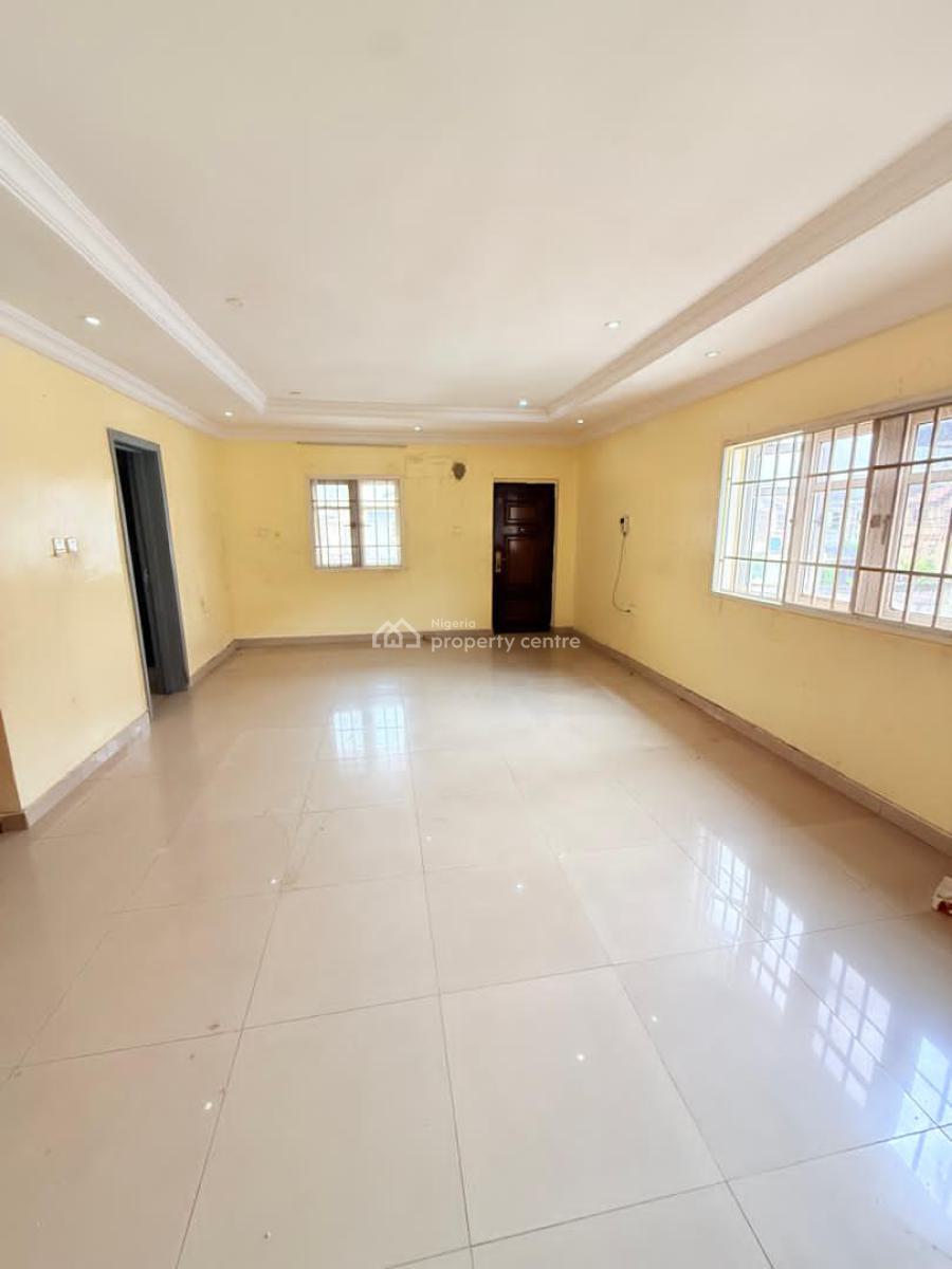 Well Renovated 4br, Phase2 Gra, Magodo, Lagos, Semi-detached Duplex for Rent