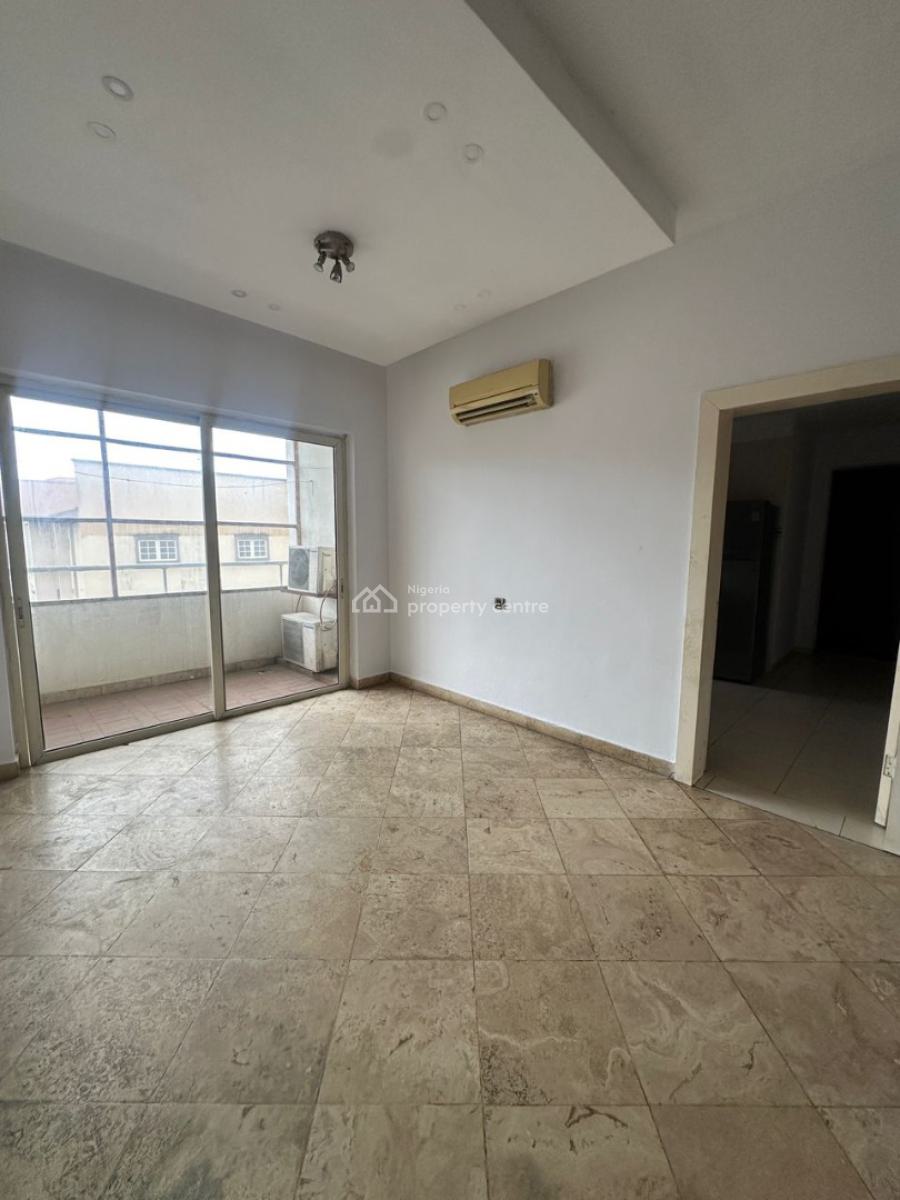 Well Maintained Spacious 3 Bedroom Apartment on The 2nd Floor, Ikoyi, Lagos, Flat / Apartment for Rent