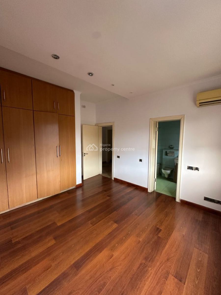 Well Maintained Spacious 3 Bedroom Apartment on The 2nd Floor, Ikoyi, Lagos, Flat / Apartment for Rent