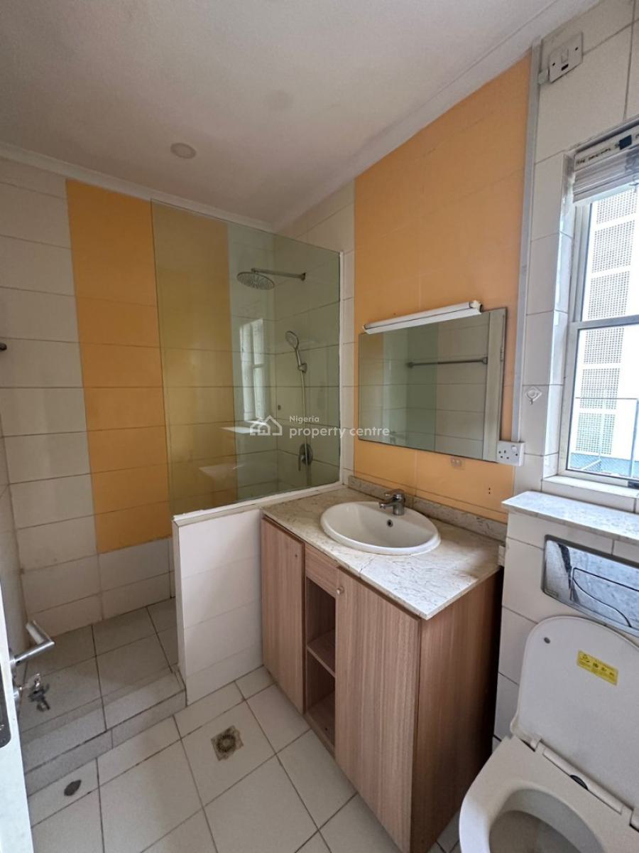 Well Maintained Spacious 3 Bedroom Apartment on The 2nd Floor, Ikoyi, Lagos, Flat / Apartment for Rent
