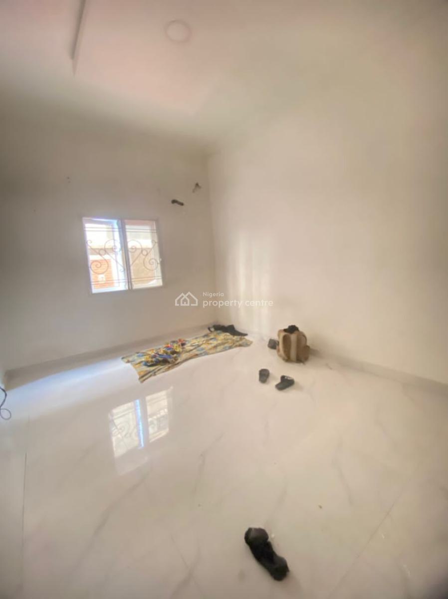 Clean Standard Ensuit 3 Bedroom Spacious Apt, Call to Access Est Before Blenco Sangotedo Road, Olokonla, Ajah, Lagos, Flat / Apartment for Rent