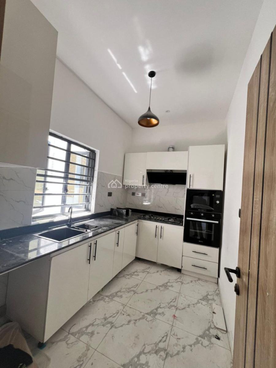 a 3 Bedroom Apartment, Chevron Axis, Lekki, Lagos, Flat / Apartment for Sale