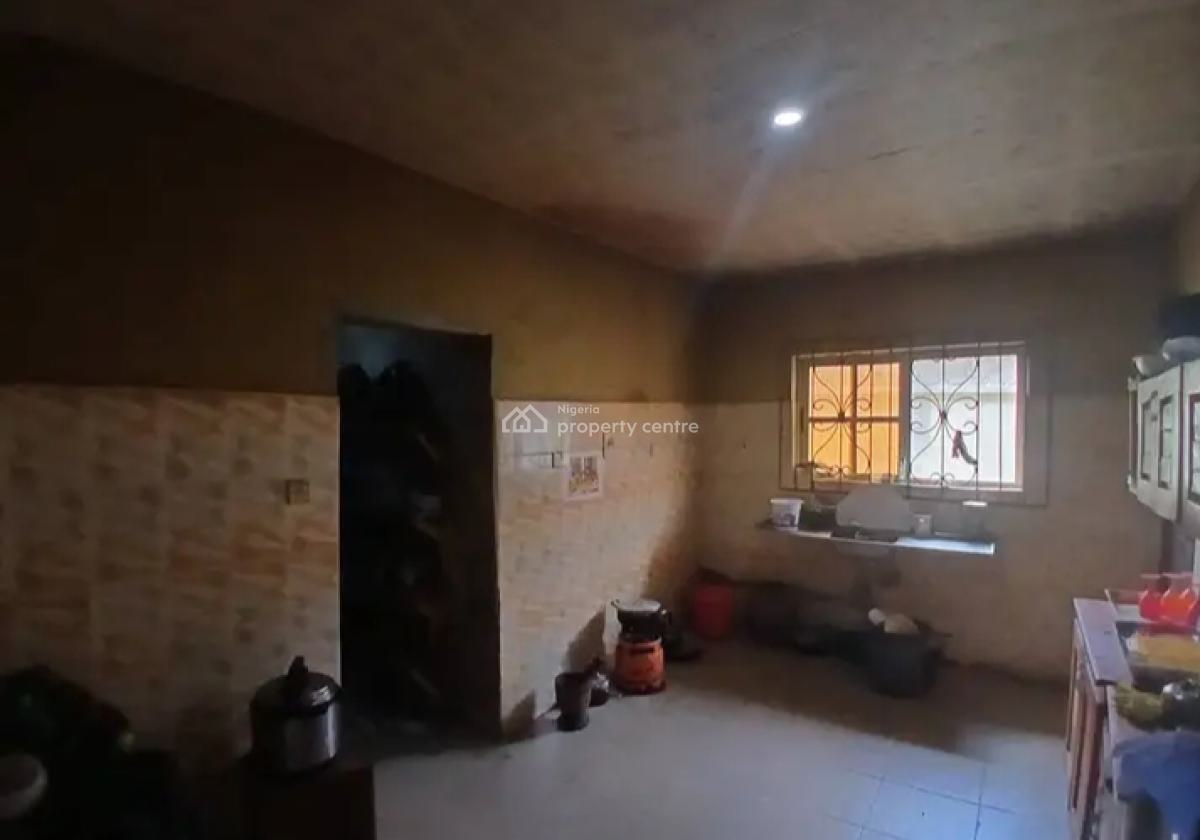 Spaciously Built4 Bedroom Bungalow+ a Bq, Akoto Estate, Elebu , Off Akala Expressway, Ibadan, Oyo, Detached Bungalow for Sale