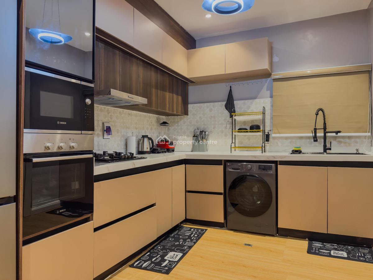 Luxurious 2 Bedroom Apartment, Elf Bus Stop, Lekki Phase 1, Lekki, Lagos, Flat / Apartment Short Let