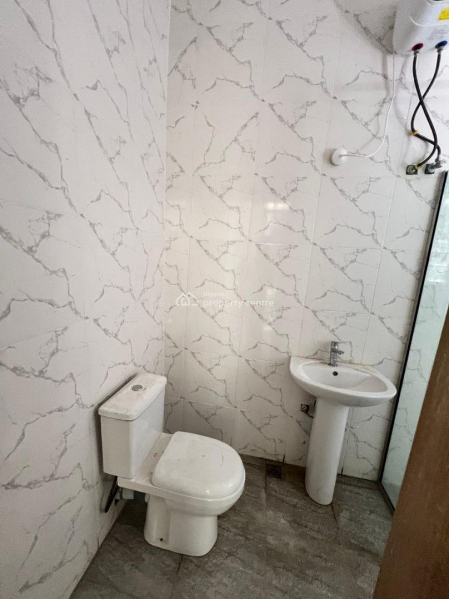 2 Bedroom Apartment in a Serene Neighbourhood, Chevron Axis, Lekki, Lagos, Flat / Apartment for Sale