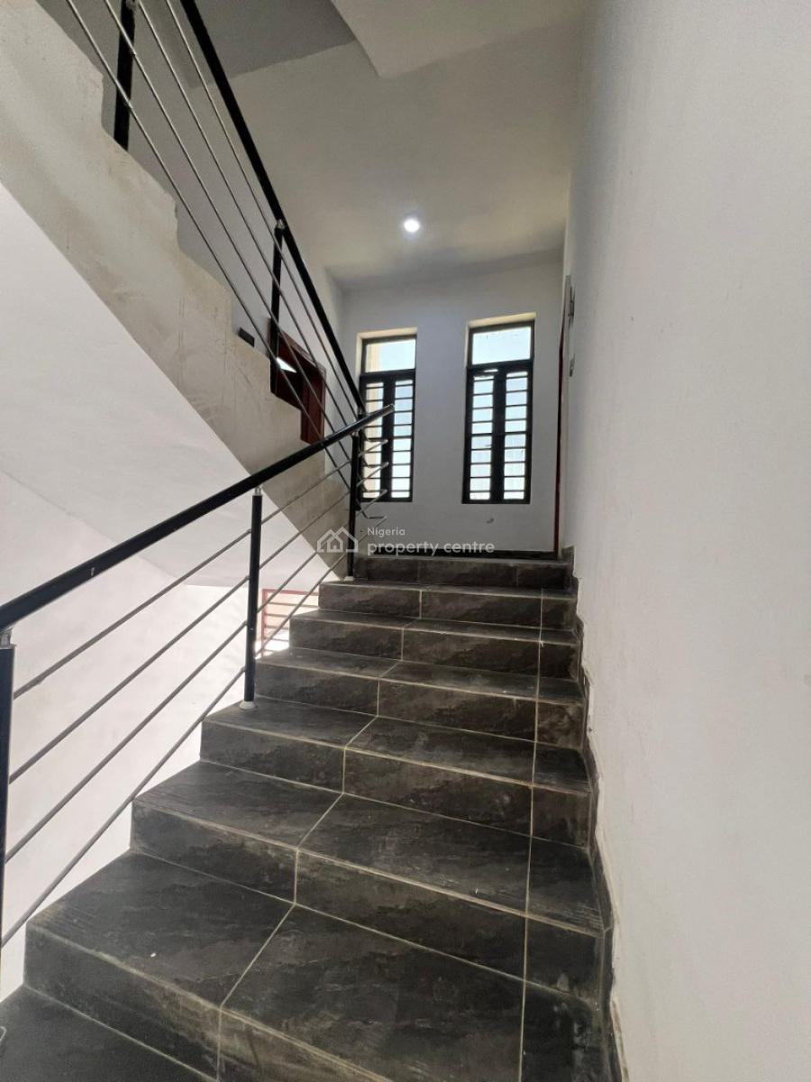 2 Bedroom Apartment in a Serene Neighbourhood, Chevron Axis, Lekki, Lagos, Flat / Apartment for Sale