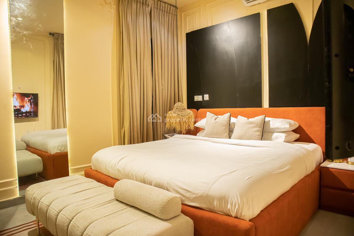 Luxurious 3 Bedroom Apartment with Snooker Board, Off Second Avenue Estate, Old Ikoyi, Ikoyi, Lagos, Flat / Apartment Short Let