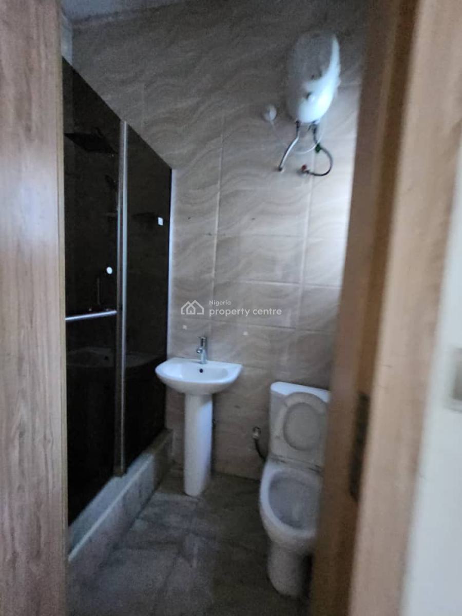 Spacious Semi Master Room Shared Apartment, Orchid Road Lekki, Lekki, Lagos, Self Contain (single Rooms) for Rent