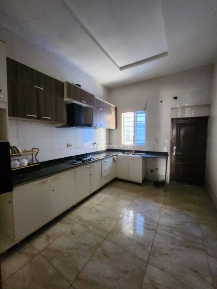 Spacious Semi Master Room Shared Apartment, Orchid Road Lekki, Lekki, Lagos, Self Contain (single Rooms) for Rent