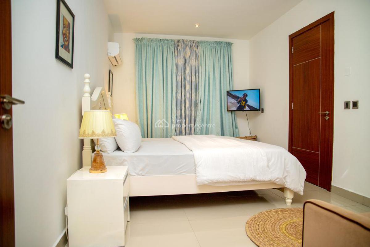 Monthly Stays: 2 Bedroom Apartment, 24/7 Power, Great, Secure Location, Richmond Gate Estate, Off Nike Art Gallery Road, Lekki Phase 1, Lekki, Lagos, Flat / Apartment for Rent