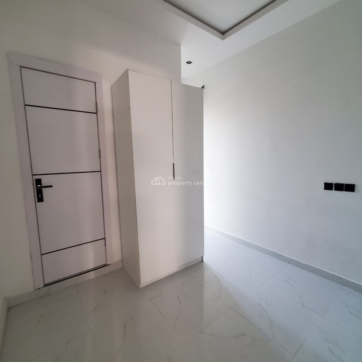 Stunning 4 Bedrooms Terraced Duplex Within an Estate, Ikota, Lekki, Lagos, Terraced Duplex for Rent